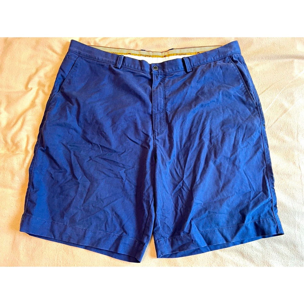 Tommy Bahama Men's Blue Solid Chino Shorts Flat Front Zip Pockets Size 42